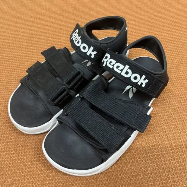 리복 클래식 벡터 샌들 240 G06906