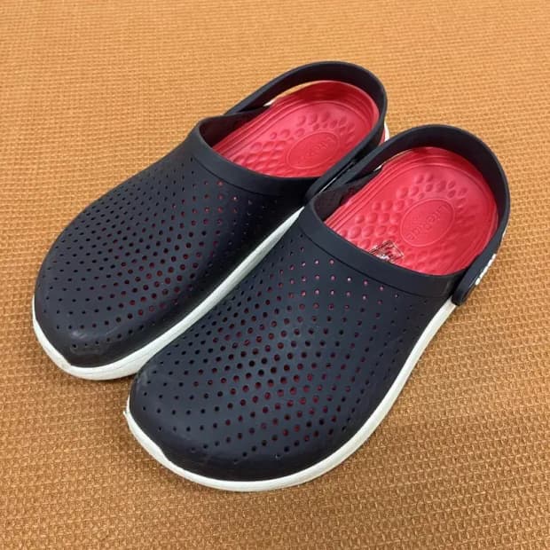 크록스 인모션 클로그 슬리퍼 샌들 W8 G07071