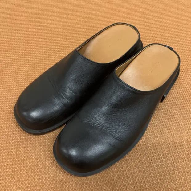 시스템 옴므 레더 슬라이더 슬리퍼 260 G07144