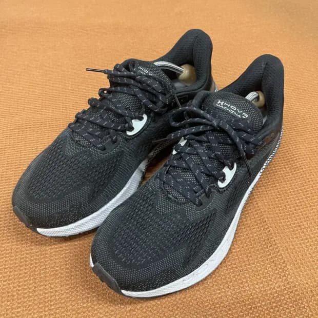 언더아머 호버 마키나 3 런닝화 운동화 290 G07237