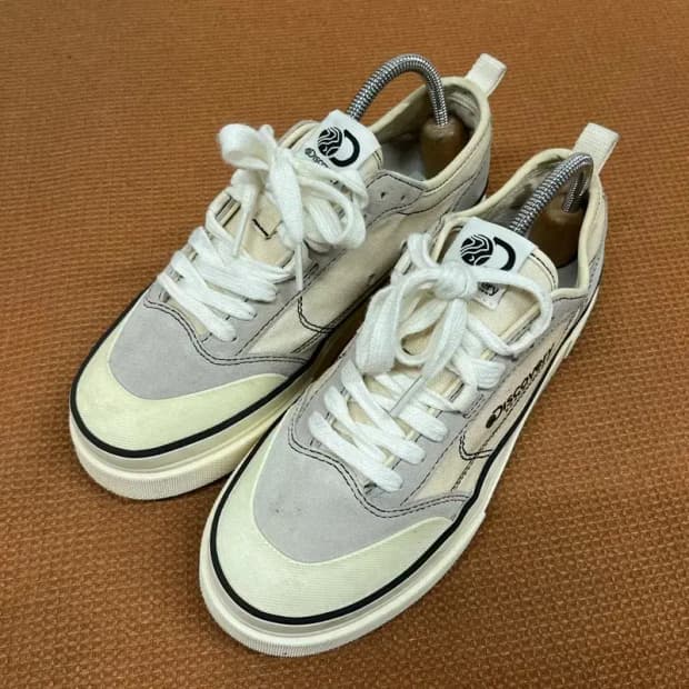 디스커버리 코트 와이드 스니커즈 운동화 250 G07371