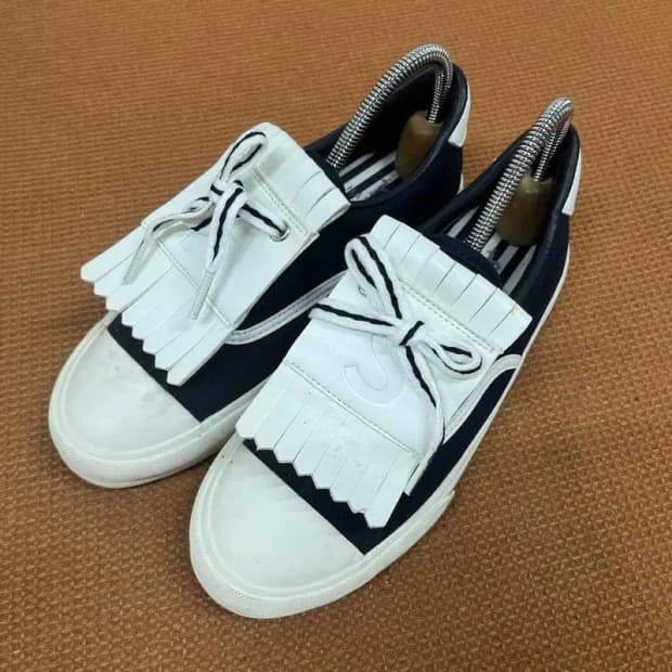 헤지스 태슬 스니커즈 운동화 230 G07446