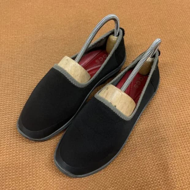 크록스 비지데이 슬립온 W6 G07550