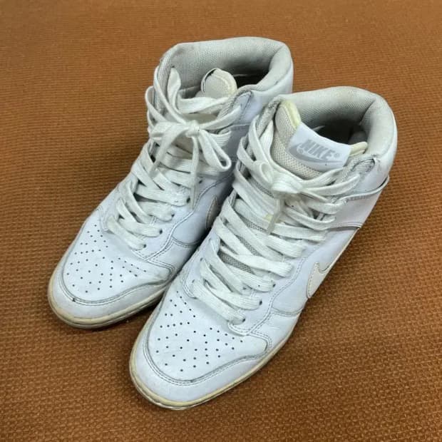 나이키 덩크 스카이 하이 에센셜 스니커즈 운동화 250 G07570