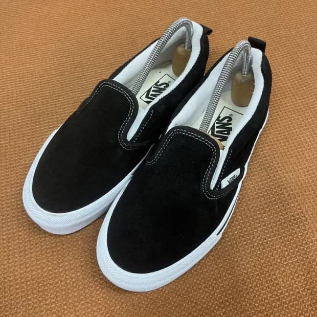 반스 블랙 뉴슬립온 235 G07593