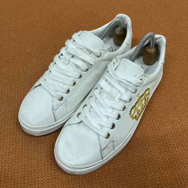 자라 ZARA 화이트 왕관 스니커즈 신발 255 G07636