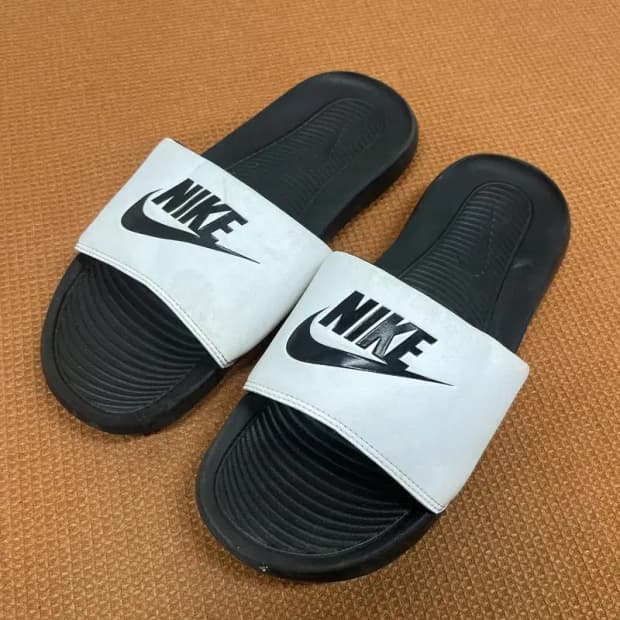 나이키 빅토리 원 슬라이드 슬리퍼 260 G07810