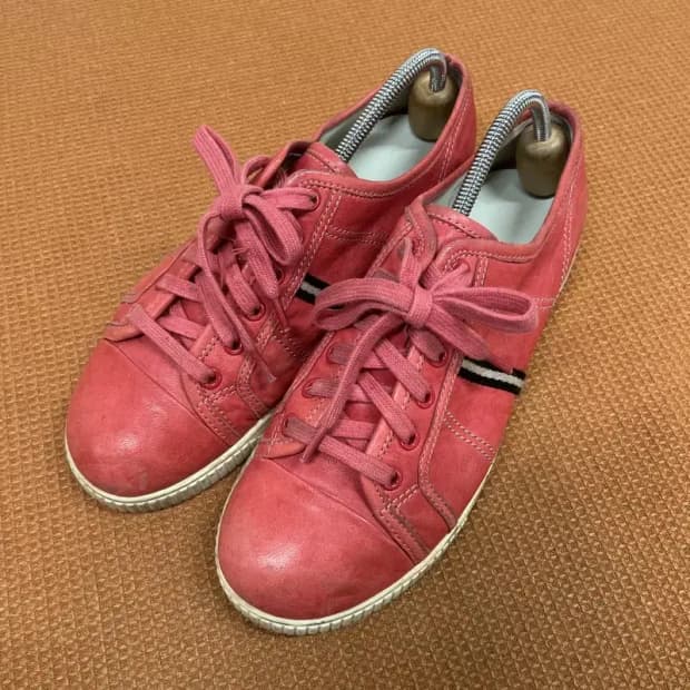 발리 코랄 가죽 스니커즈 운동화 EU38 G07837