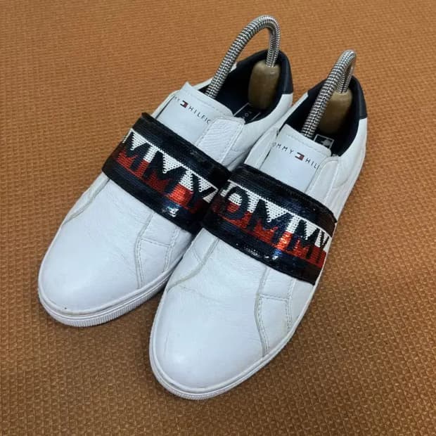 타미힐피거 레더 스팽글 슬립온 235 G08119