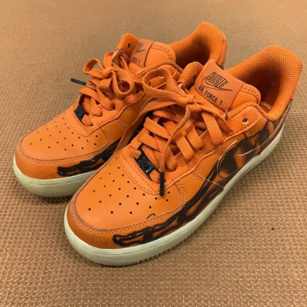 나이키 에어포스 1 로우 오렌지스켈레톤 스니커즈 신발 235 G08659