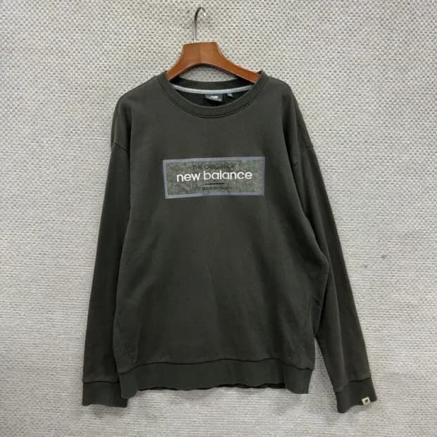 뉴발란스 카키 자수로고 캐주얼 맨투맨 XL M09550