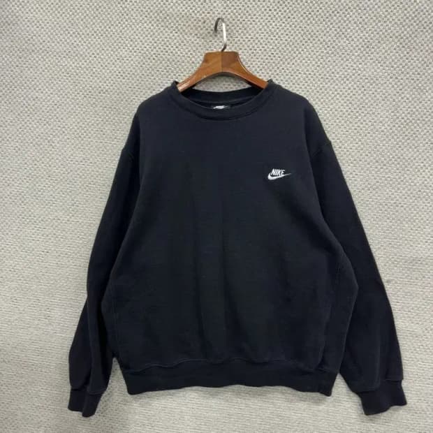 나이키 캐주얼 자수로고 약기모 오버핏 맨투맨 L M09553