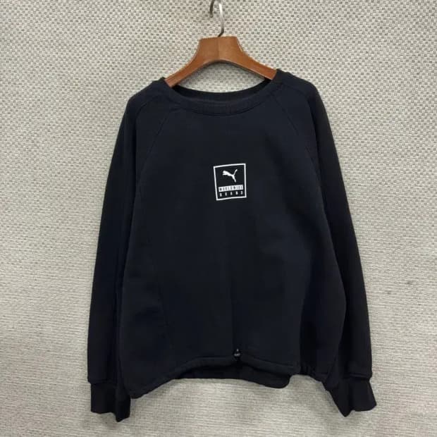 푸마 약기모 프린팅로고 캐주얼 맨투맨 L M10159