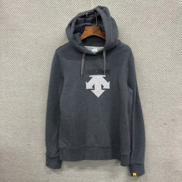 데상트 캐주얼 빅로고 약기모 후드티 90 M10398