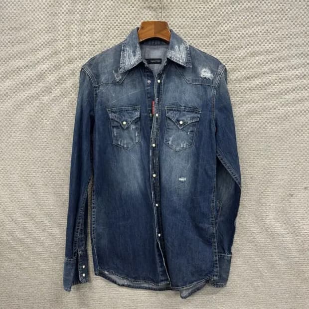 디스퀘어드2 캐주얼 디스트로이드 데님 셔츠 44 M10513