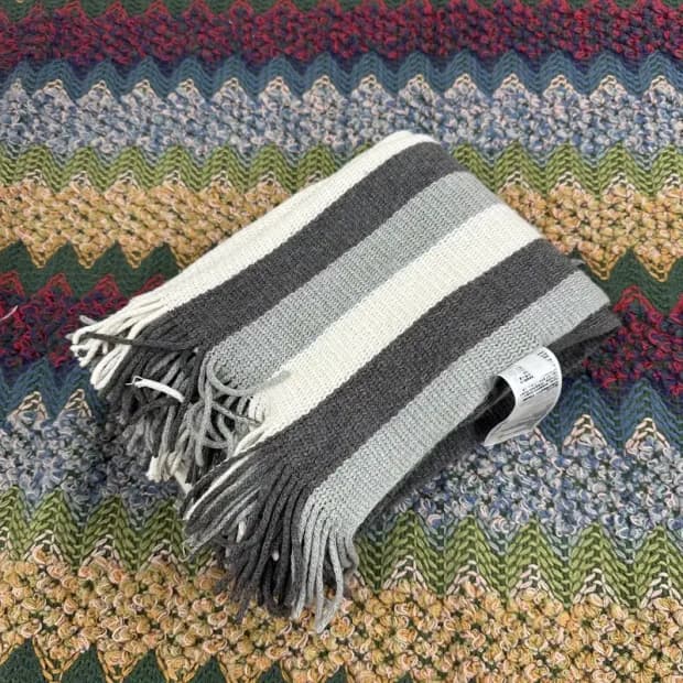 유니클로 캐주얼 스트라이프 머플러 목도리 M10530