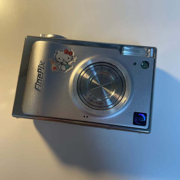 후지필름 파인픽스 F11