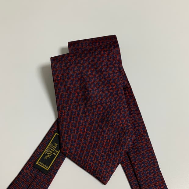 펜디(FENDI) FF로고 명품넥타이 새상품급 S등급 9.4cm