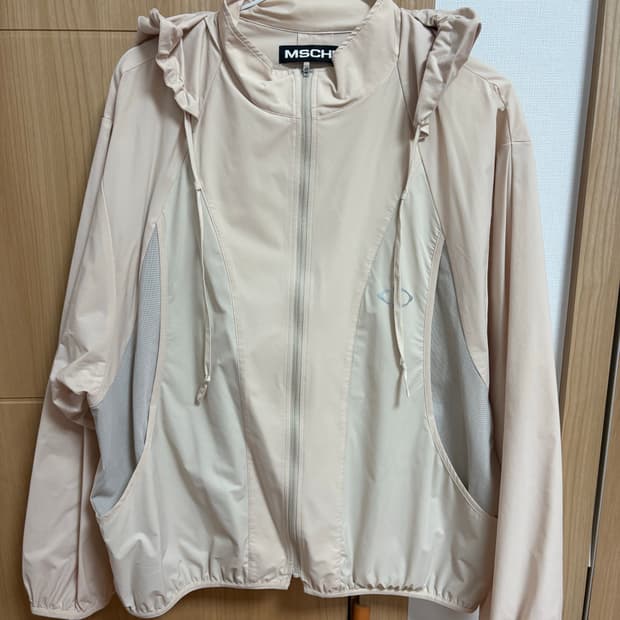 미스치프 바람막이