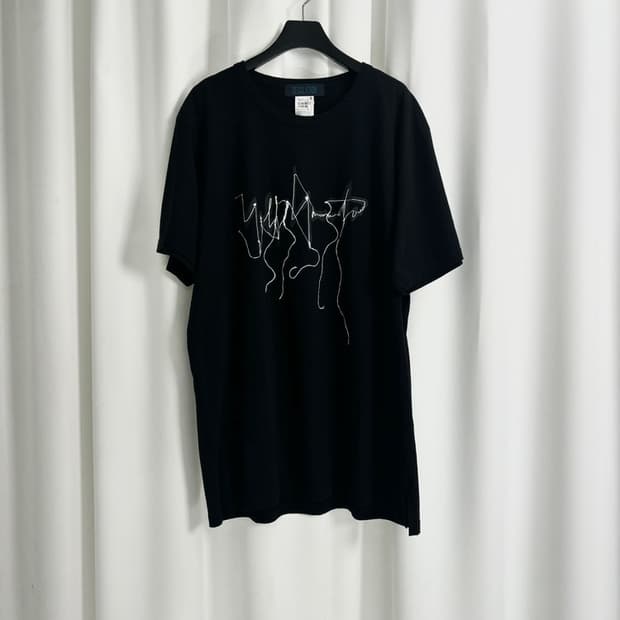 YOHJI YAMAMOTO 블랙아웃라인스티치 반팔