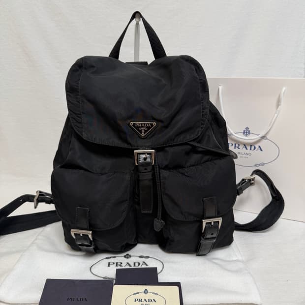 정품 프라다 포코노나일론 투포켓 블랙 백팩 미디움