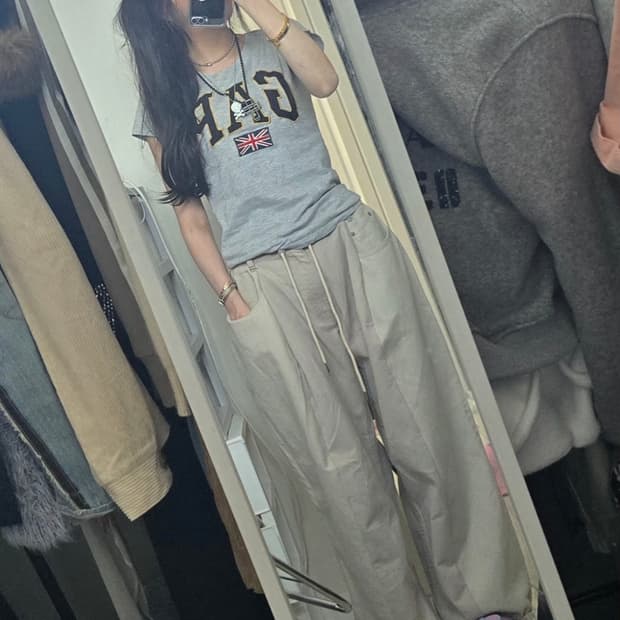 갭 회색반팔티