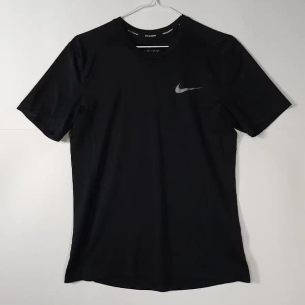 나이키 드라이핏 블랙 반팔 티셔츠