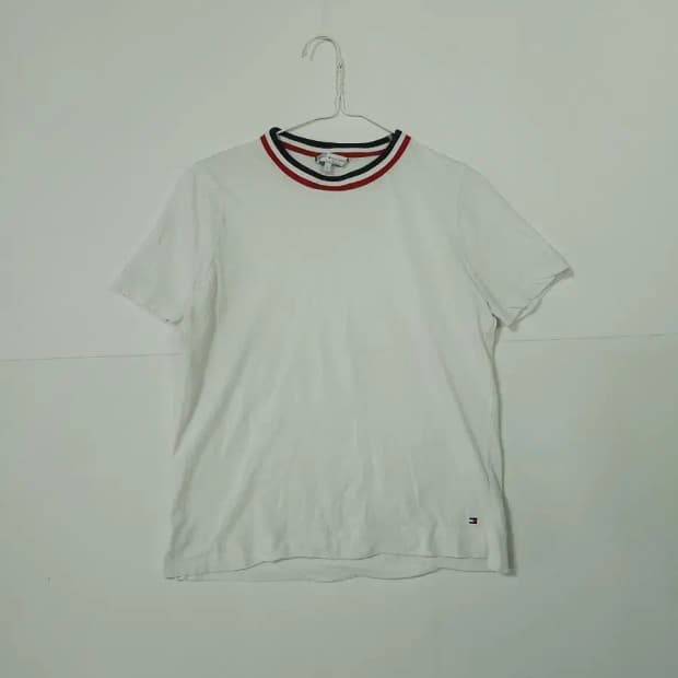 타미힐피거 화이트 반팔 티셔츠