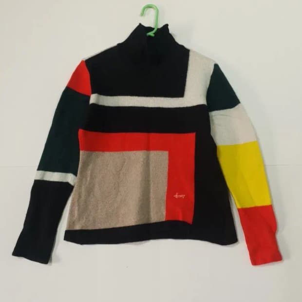 루이까스텔 멀티컬러 패턴 니트 스웨터