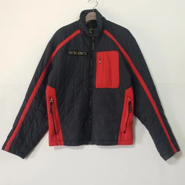 데상트 퀼팅 패딩 자켓 블랙/레드