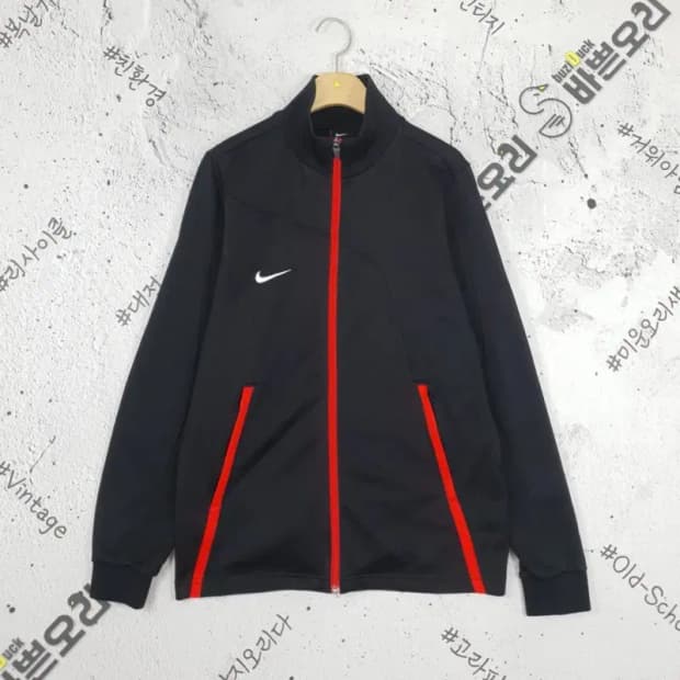 나이키 NIKE 화이트 스우시 트랙 져지 자켓 블랙 3100144