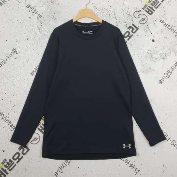 언더아머 UNDER ARMOUR 긴팔 이너 티 블랙 2100044