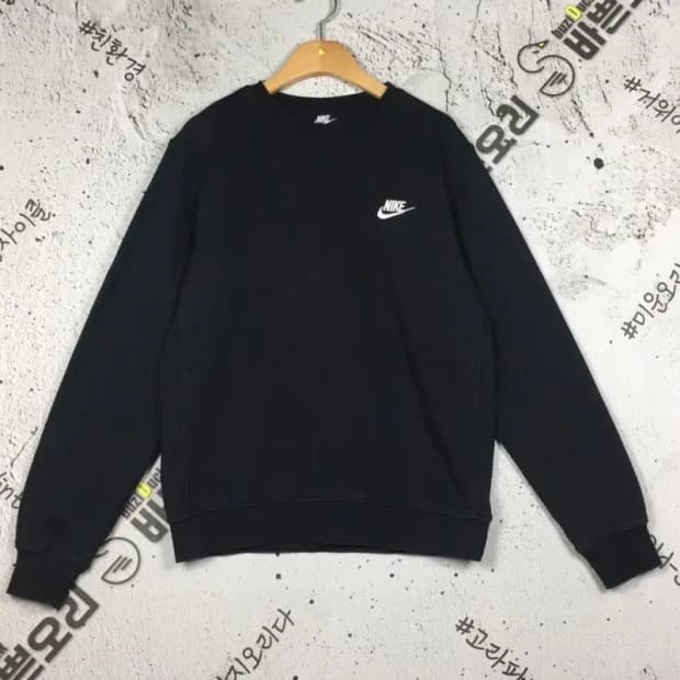 나이키 퓨추라 올드스쿨 맨투맨 블랙 S 2200257