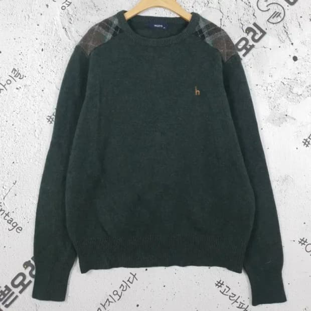 헤지스 숄더 패턴 라운드 울100% 니트 카키 105 2400017