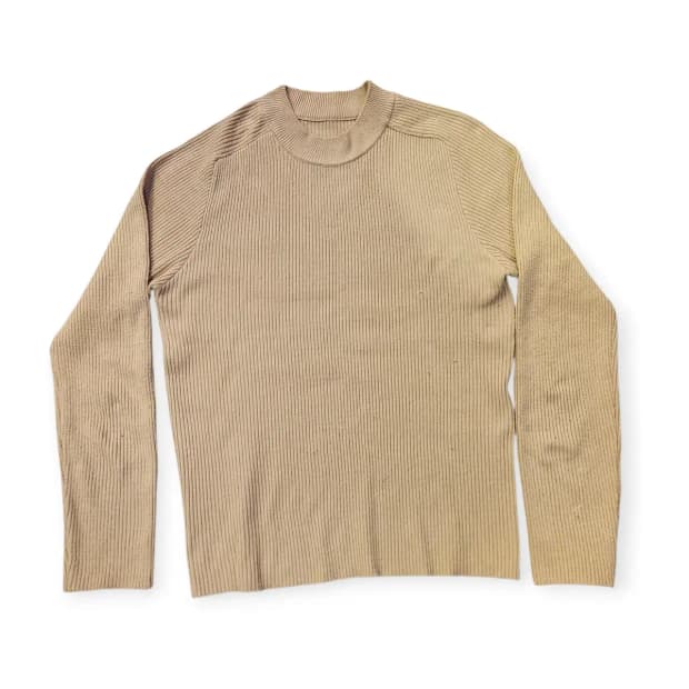 L)베이지 머슬핏 니트 롱슬리브 맨투맨 슬림핏