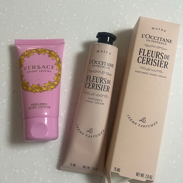 (새상품/세트) 록시땅 네롤리 퍼퓸드 핸드크림+베르사체 크리스탈 바디로션