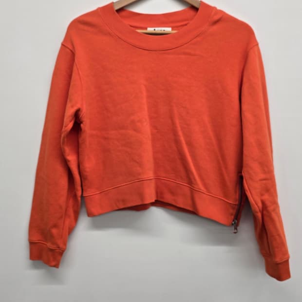 [정품] 아크네스튜디오 여성 사이드지퍼 크롭맨투맨. 싸이즈 XS