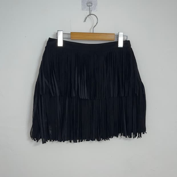 블랙 스웨이드 프린지 스커트