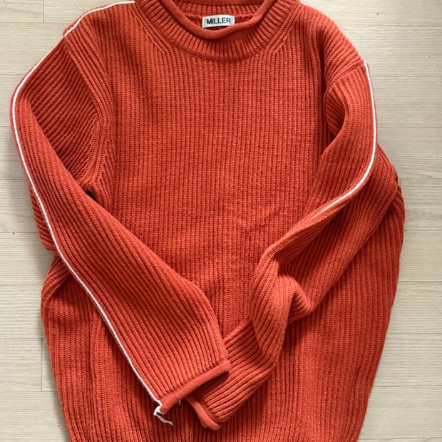 선물받은 니트 L