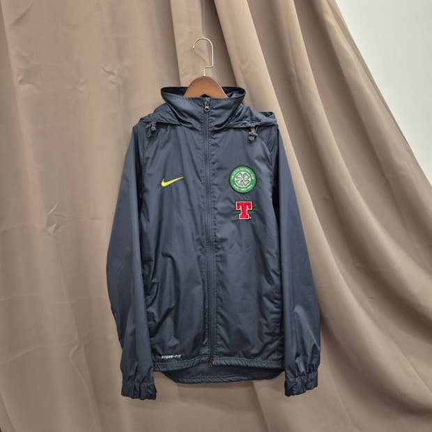 나이키 셀틱 FC 스톰핏 85
