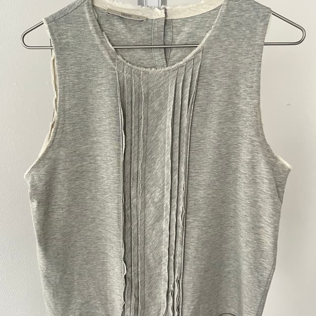 detail cotton sleeveless