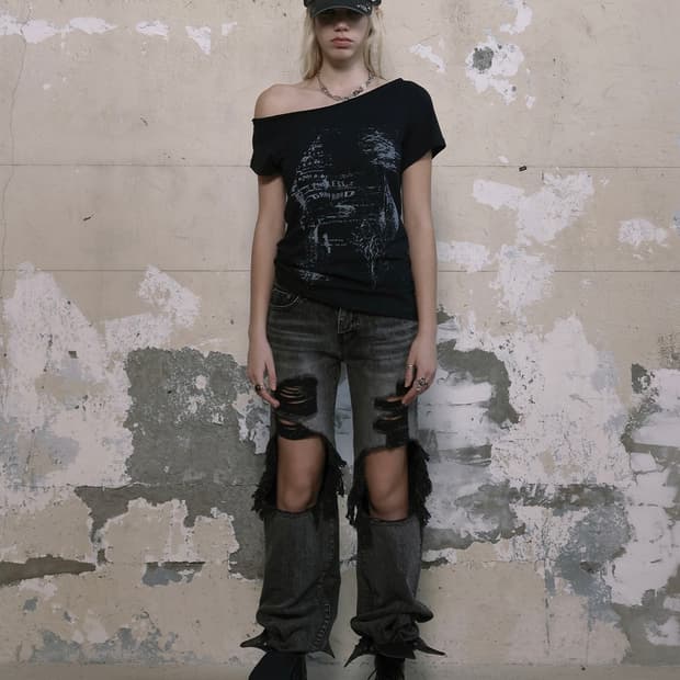 보헤미안서울 펑키 스쿱 넥 티 콘치 블랙