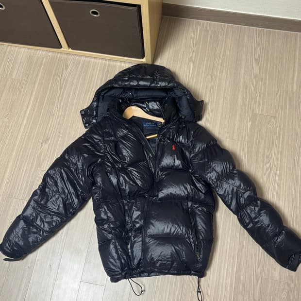 폴로 유광 패딩 사이즈 m