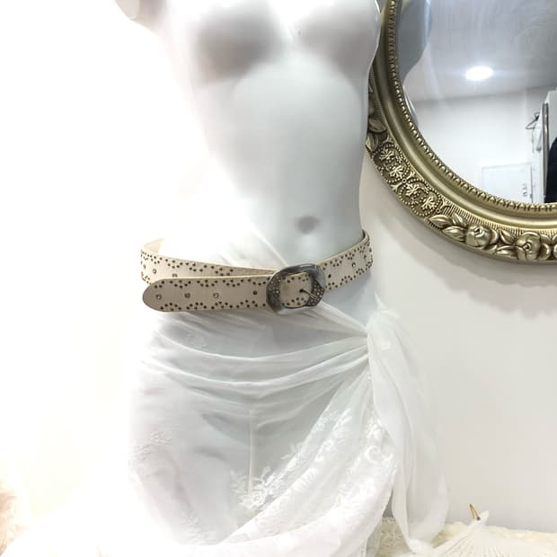 ivory leather cubic stud metal belt