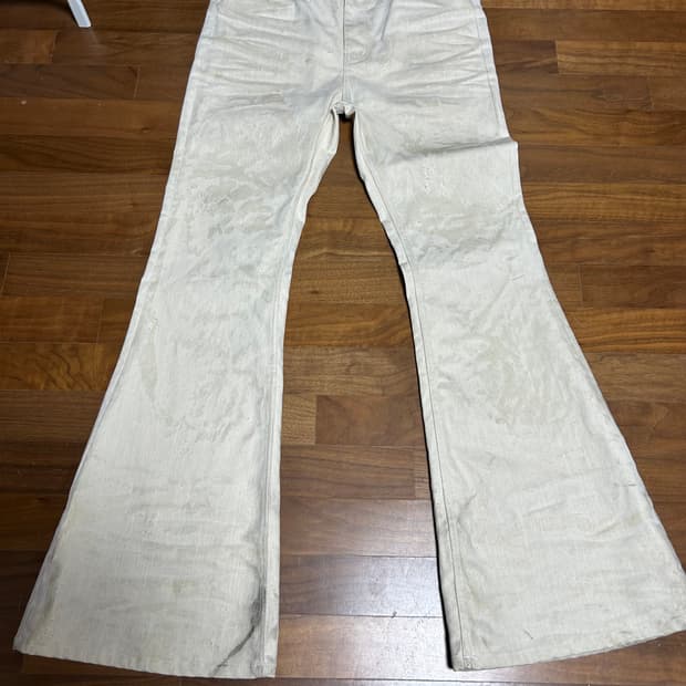 [3] 언더마이카 글라시얼 벨벳틴 플레어진 아이보 리