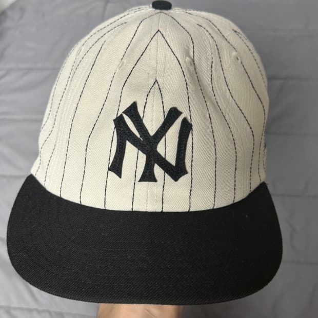 뉴에라 스냅백 아이보리 7 1/2 (59.6cm)