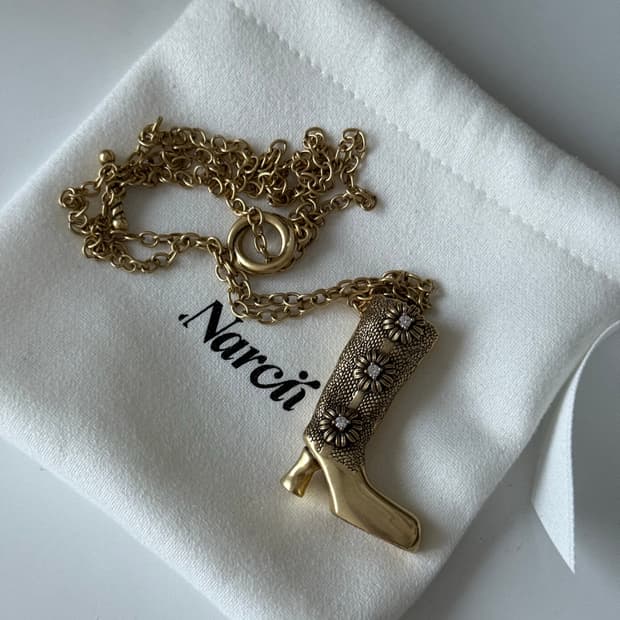 Narcii Long Boots Neckless