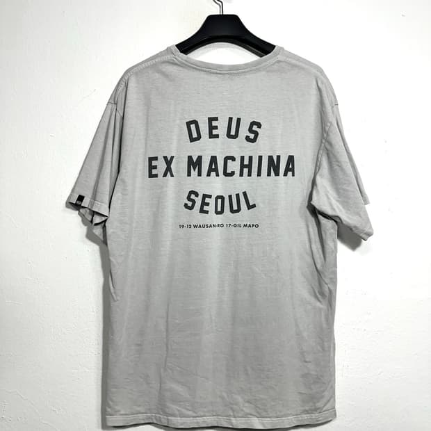 데우스 엑스마키나 서울 반팔티 XL