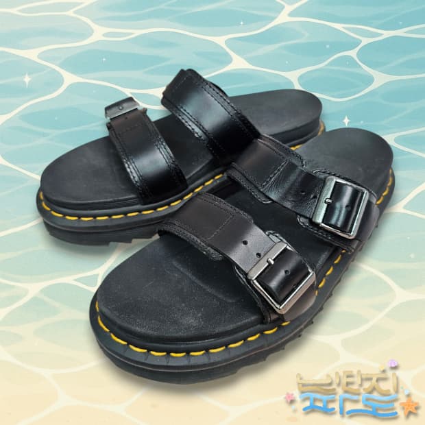 38 DR MARTENS 닥터마틴 마일즈 슬리퍼 샌들
