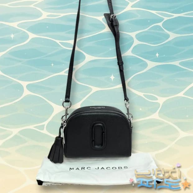 MARC JACOBS 마크제이콥스 스몰 셔터 카메라백